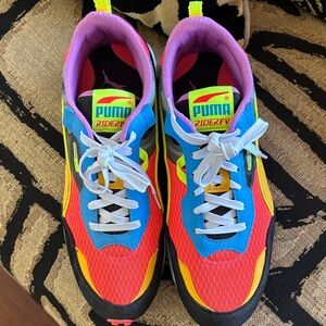 PUMA men Multicolor Riderfy Sneakers